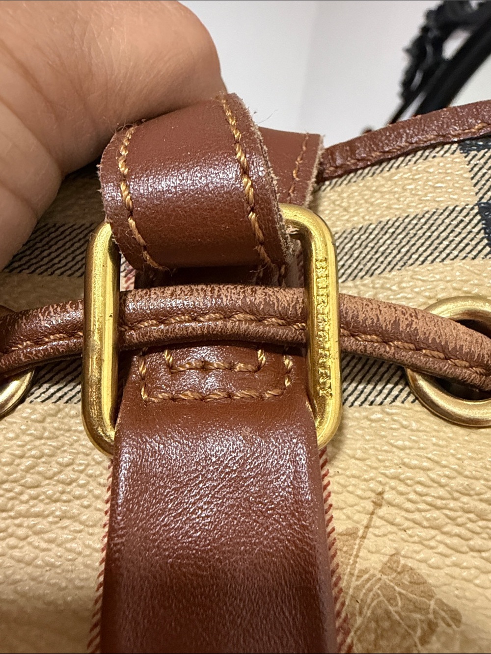 Burberry Vintage Beige Plaid Leather-Trim Drawstring Bucket Bag - Picture 5 of 15